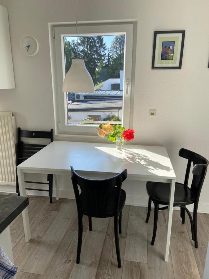 Privates Appartment Ferienwohnung Im Einfamilienhaus ดุสเซลดอร์ฟ ภายนอก รูปภาพ